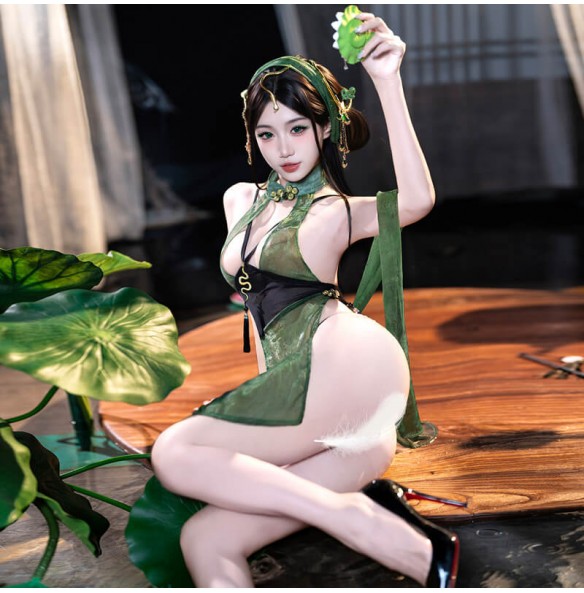 FEE ET MOI - Deep V Backless Cheongsam (Green - Black)